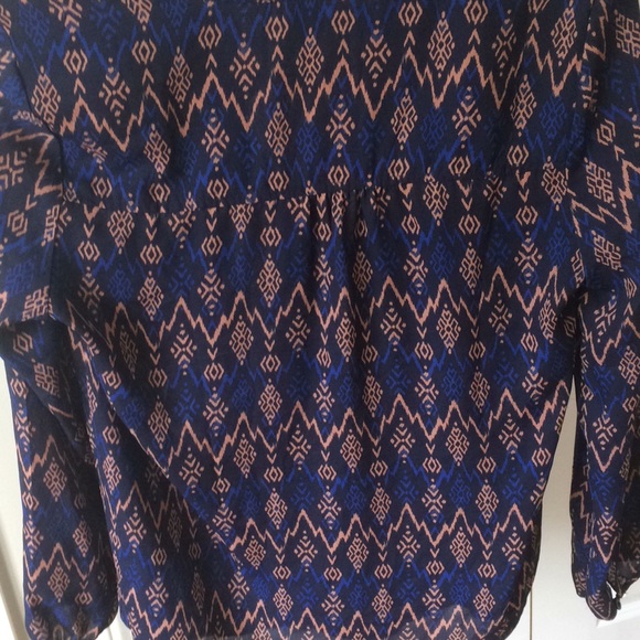 Geometric print blouse - Picture 3 of 3